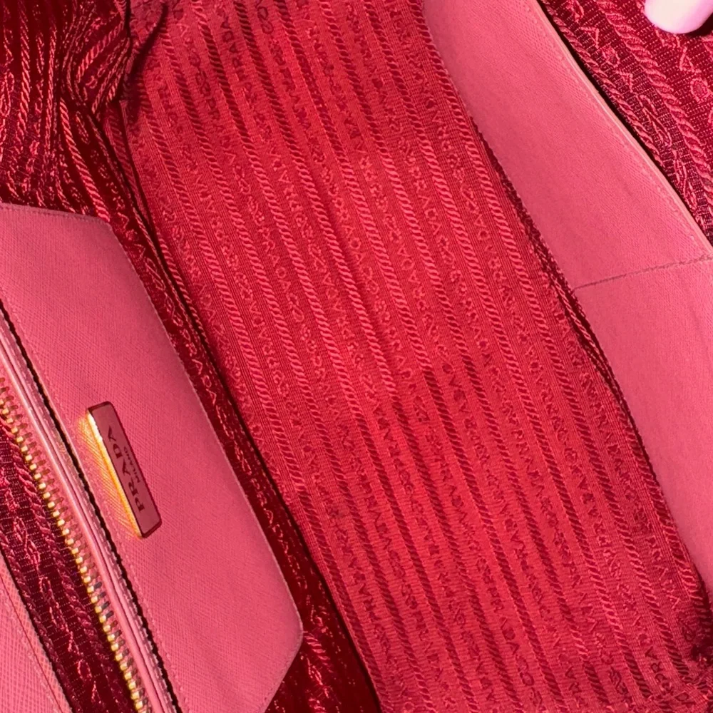 Prada Saffiano Galleria Double Zip Tote - Picture 2 of 4
